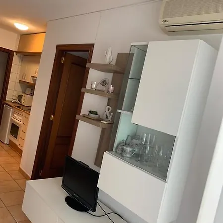 Daire Service Lazaro - Aguamarina 42 *